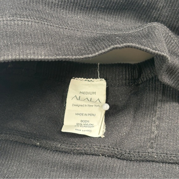 Alala  Perforated Racerback Sports Bra Size Medium (2 pack) - Picture 8 of 9